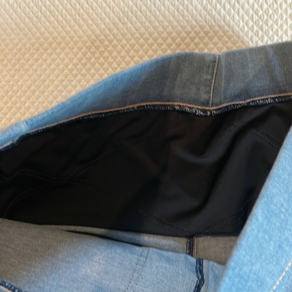 NYDJ sculpt-her jegggings. Ankle length. Light color. Size M. - Picture 5 of 9